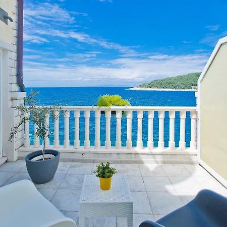 Luxury Bellavista Amazing Sea Holidays With Private Beach & Parking Milna  Ngoại thất bức ảnh