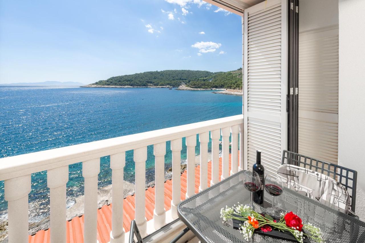 Luxury Bellavista Amazing Sea Holidays With Private Beach & Parking Milna  Ngoại thất bức ảnh