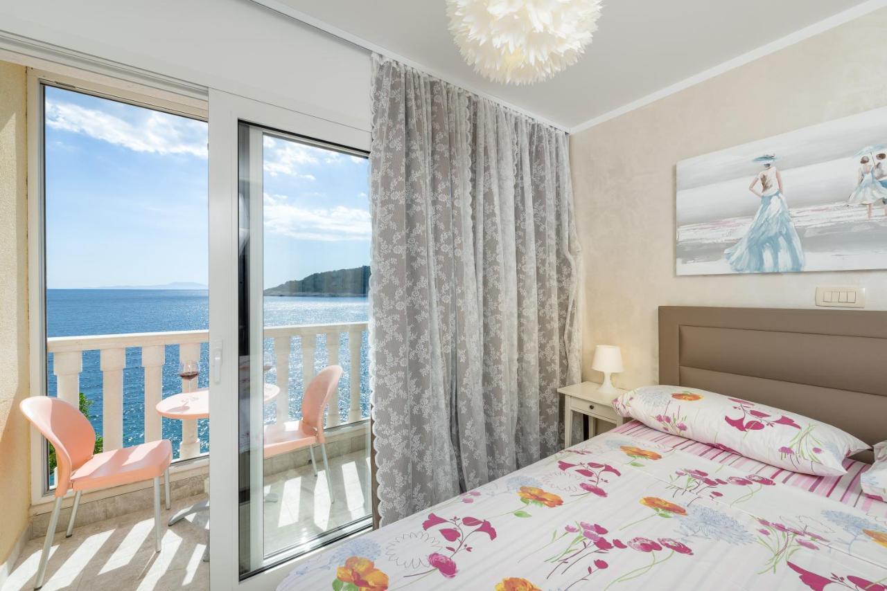 Luxury Bellavista Amazing Sea Holidays With Private Beach & Parking Milna  Ngoại thất bức ảnh