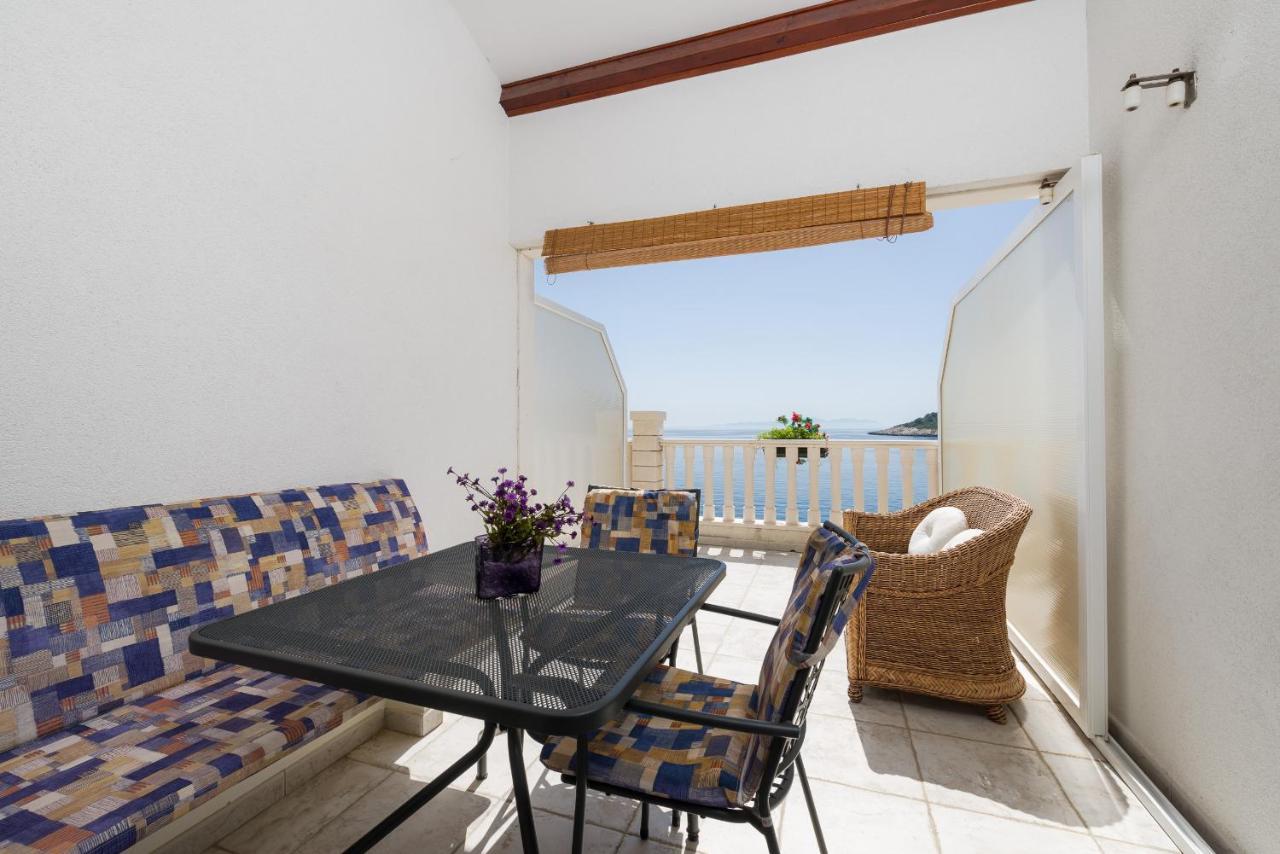 Luxury Bellavista Amazing Sea Holidays With Private Beach & Parking Milna  Ngoại thất bức ảnh