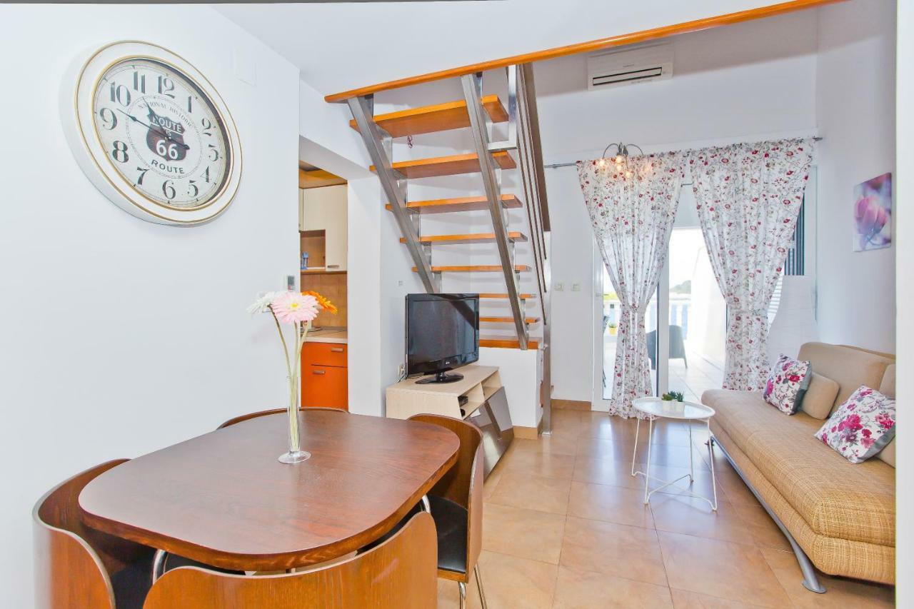 Luxury Bellavista Amazing Sea Holidays With Private Beach & Parking Milna  Ngoại thất bức ảnh
